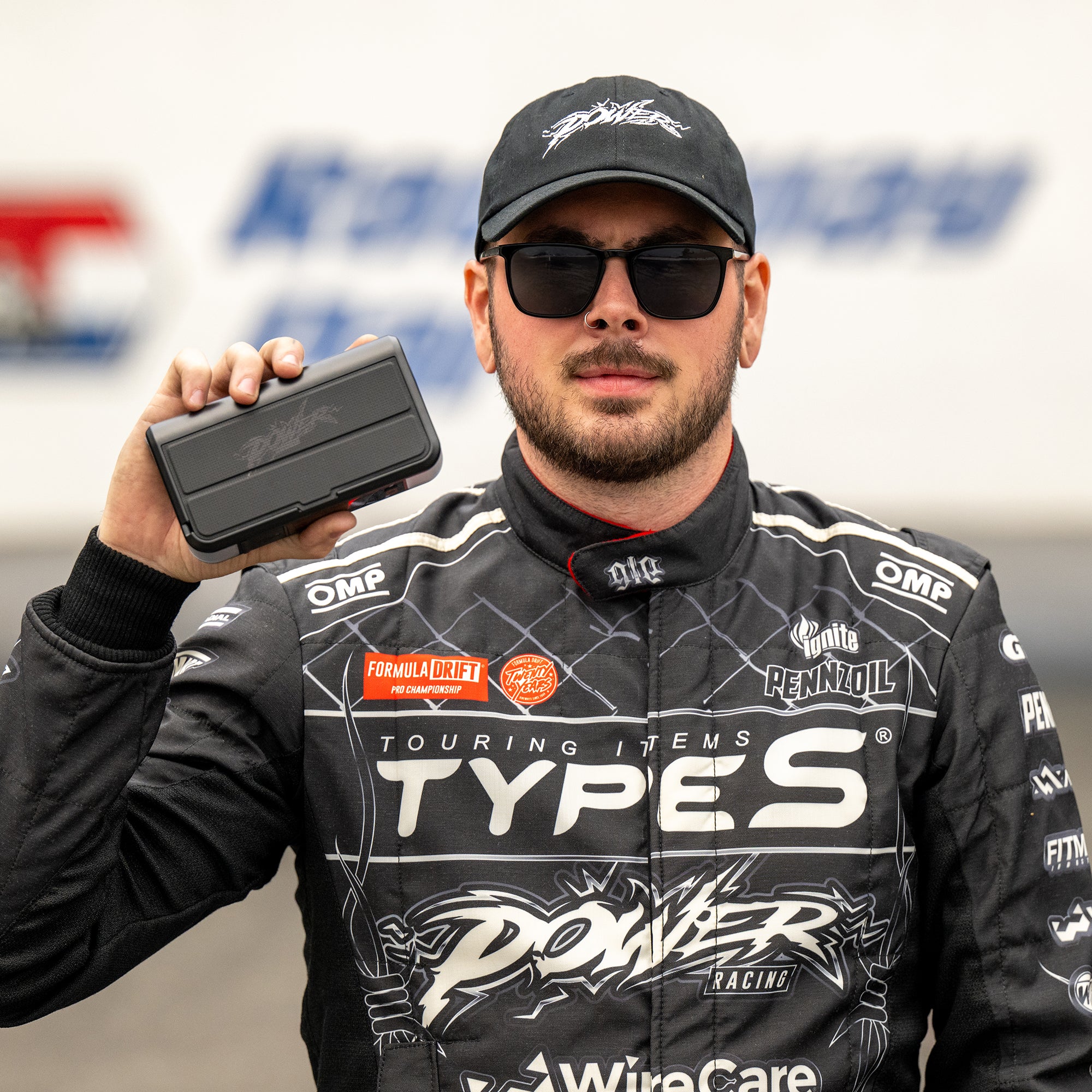 Mike Power 8000mAh Wireless Jump Starter with Built-in Cable